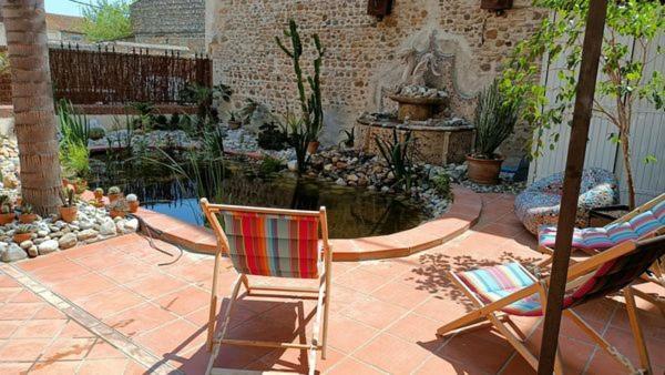 El Castell Embruixat Hotel Saint-Hippolyte  Bagian luar foto